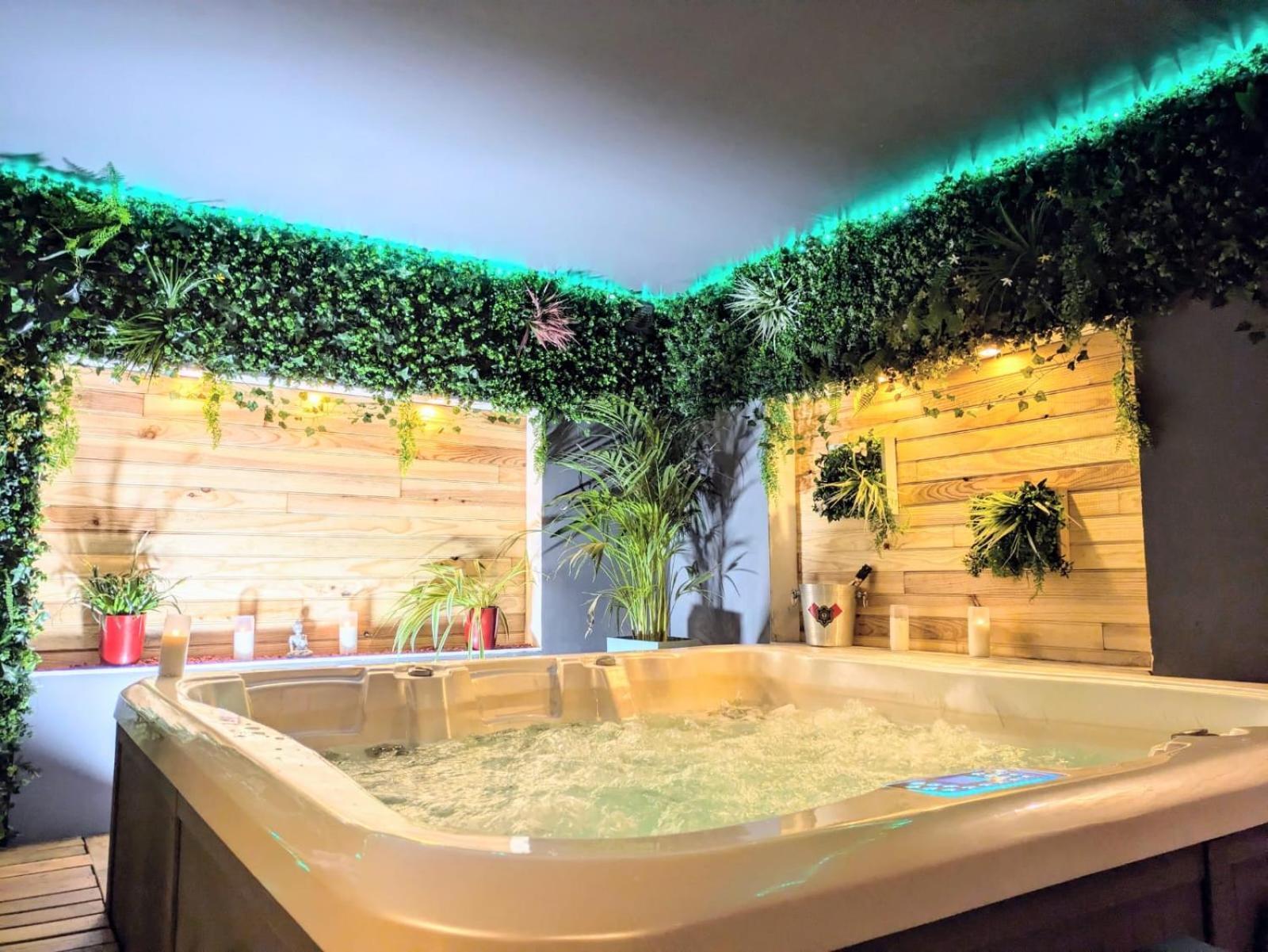L'Alcove Du 510 - Spa - Chambre Romantique - Sauna - Salle De Jeux Montauban Ngoại thất bức ảnh